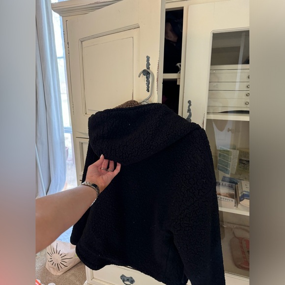 Reversible fuzzy jacket - Picture 3 of 3